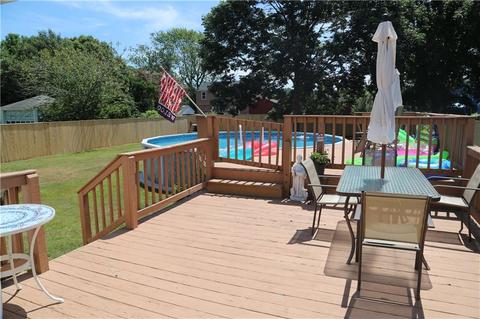 26 Clark St, Westerly, RI 02891 photo 4