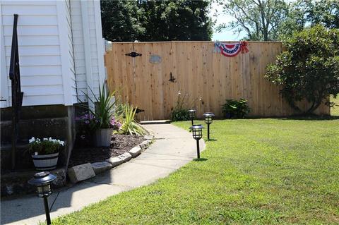 26 Clark St, Westerly, RI 02891 photo 2