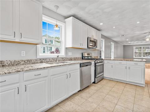 306 Rhode Island Ave, Woonsocket, RI 02895 photo 10