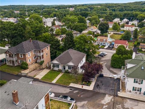 306 Rhode Island Ave, Woonsocket, RI 02895 photo 3