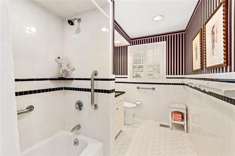 1268 Warwick Neck Ave, Warwick, RI 02889 photo 38
