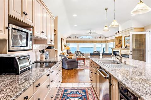 1268 Warwick Neck Ave, Warwick, RI 02889 photo 18