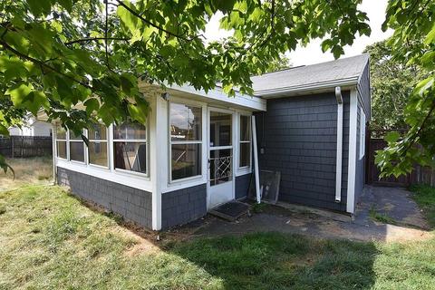 175 Fatima Dr, Warren, RI 02885 photo 16