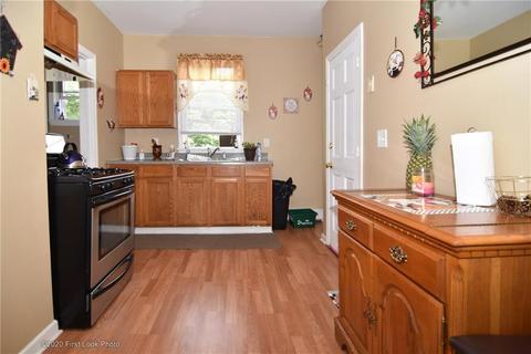 98 Earle St, Woonsocket, RI 02895 photo 29