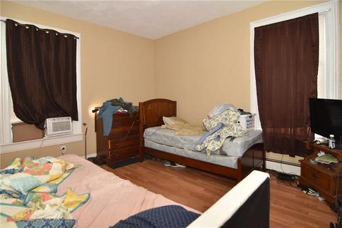 98 Earle St, Woonsocket, RI 02895 photo 9