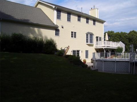 2 Nutmeg Cir, Coventry, RI 02816 photo 3