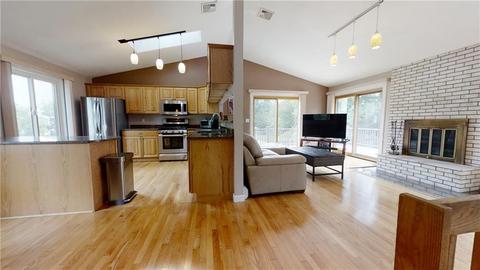 30 Pond View Dr, Warwick, RI 02886 photo 5