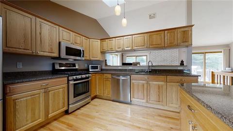 30 Pond View Dr, Warwick, RI 02886 photo 8
