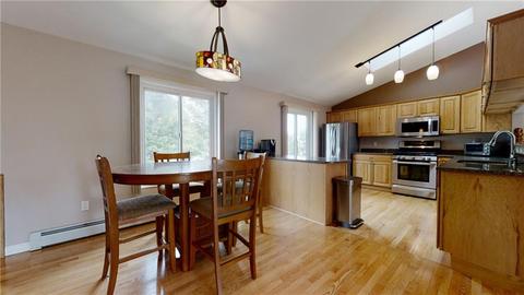 30 Pond View Dr, Warwick, RI 02886 photo 9