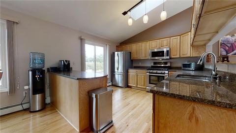 30 Pond View Dr, Warwick, RI 02886 photo 6