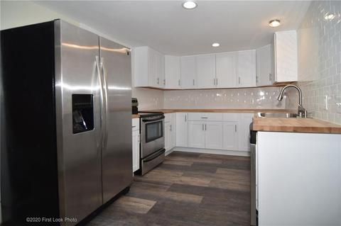 34 Doris Ave, Warwick, RI 02889 photo 4