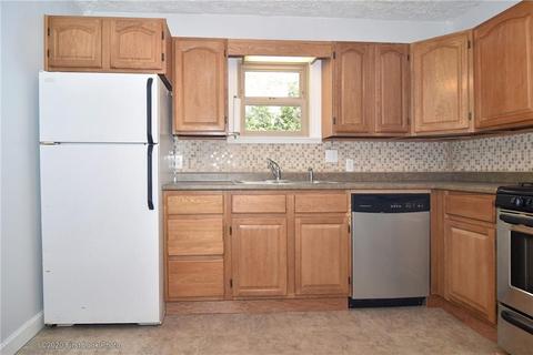 81 Ryan Ave, Warwick, RI 02889 photo 9