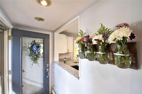 90 Aspinet Dr, Warwick, RI 02888 photo 4