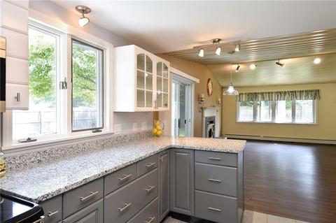 90 Aspinet Dr, Warwick, RI 02888 photo 11
