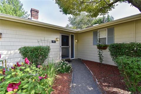 90 Aspinet Dr, Warwick, RI 02888 photo 3