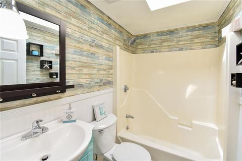 90 Aspinet Dr, Warwick, RI 02888 photo 20