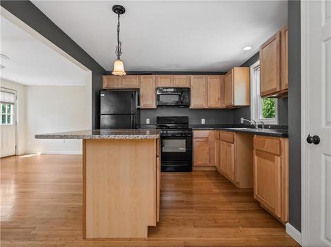 350 Maple St, Warwick, RI 02888 photo 6