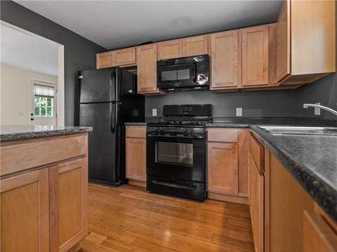 350 Maple St, Warwick, RI 02888 photo 8