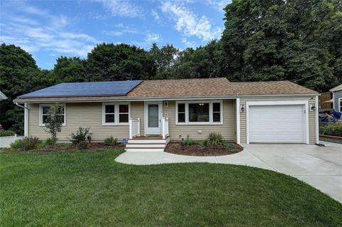 156 Oregon Ave, Woonsocket, RI 02895 photo 4
