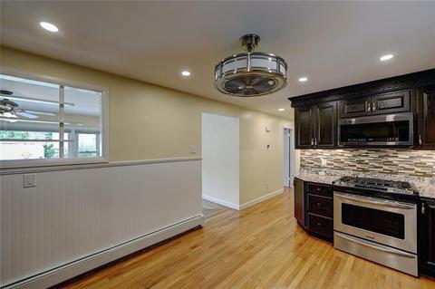 156 Oregon Ave, Woonsocket, RI 02895 photo 16