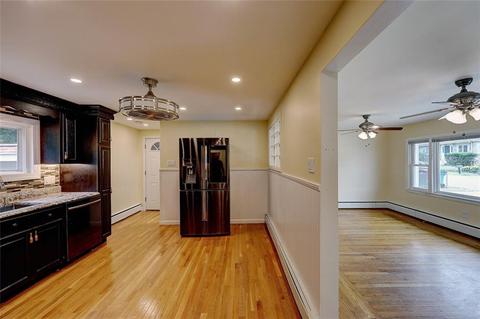 156 Oregon Ave, Woonsocket, RI 02895 photo 11