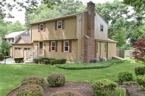 15 Peacock Rd, Warwick, RI 02886 photo 4