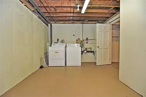 10 Staples Ave, Warwick, RI 02886 photo 20