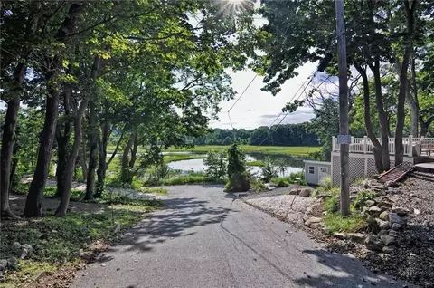 10 Staples Ave, Warwick, RI 02886 photo 31