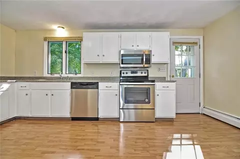 10 Staples Ave, Warwick, RI 02886 photo 7