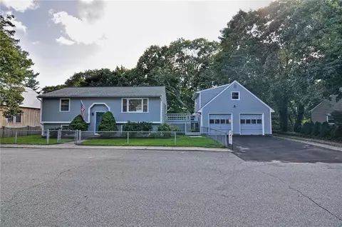 10 Staples Ave, Warwick, RI 02886 photo 4