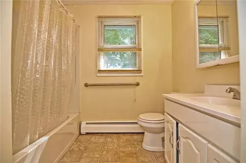 10 Staples Ave, Warwick, RI 02886 photo 12