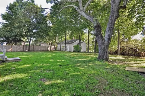 10 Staples Ave, Warwick, RI 02886 photo 26