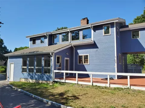39 Timothy Dr, Westerly, RI 02891 photo 1