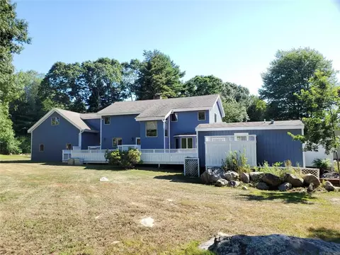 39 Timothy Dr, Westerly, RI 02891 photo 2