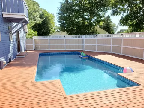 39 Timothy Dr, Westerly, RI 02891 photo 6