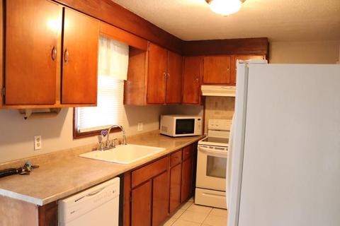 274 Buttonwoods Ave, Warwick, RI 02886 photo 3