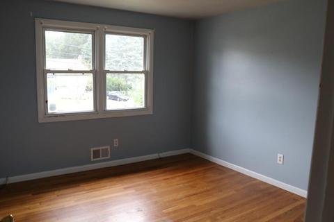 274 Buttonwoods Ave, Warwick, RI 02886 photo 8