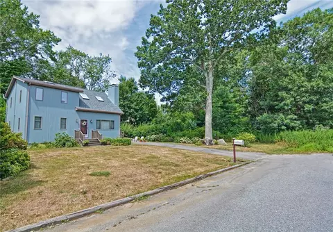 57 Wapping Dr, Bristol, RI 02809 photo 4