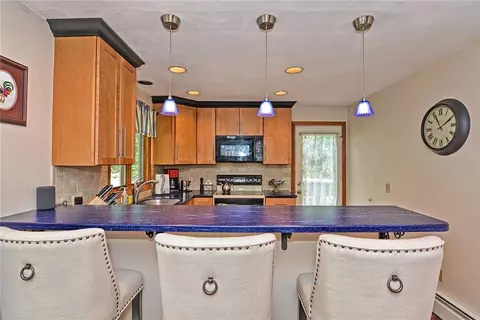 57 Wapping Dr, Bristol, RI 02809 photo 10