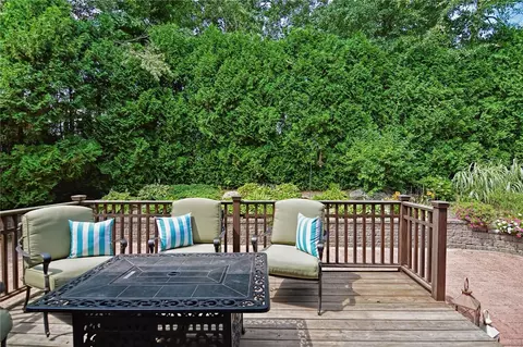 57 Wapping Dr, Bristol, RI 02809 photo 34