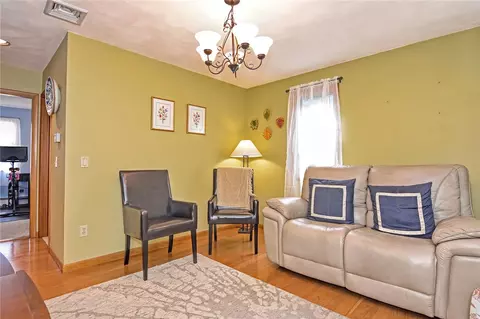 57 Wapping Dr, Bristol, RI 02809 photo 13