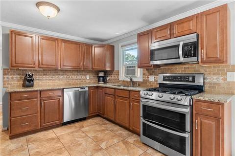 15 Gilbert St, Warwick, RI 02886 photo 7