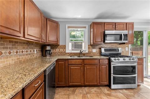 15 Gilbert St, Warwick, RI 02886 photo 10