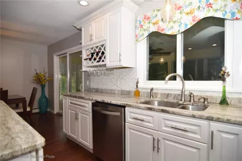 2 Eleanor Dr, Glocester, RI 02814 photo 18