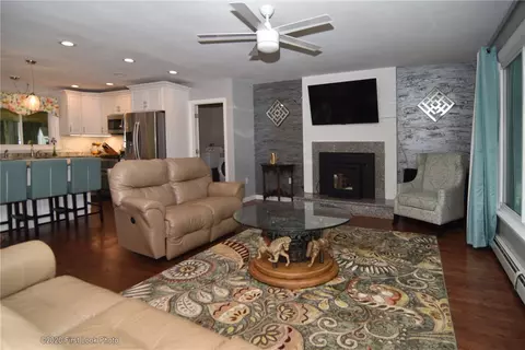 2 Eleanor Dr, Glocester, RI 02814 photo 10