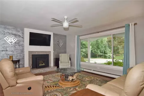 2 Eleanor Dr, Glocester, RI 02814 photo 6