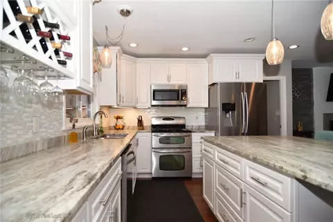 2 Eleanor Dr, Glocester, RI 02814 photo 16