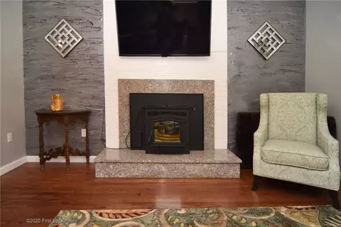 2 Eleanor Dr, Glocester, RI 02814 photo 8