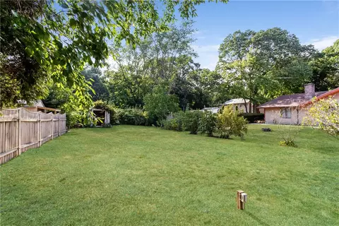 81 Danforth St, Warwick, RI 02888 photo 24