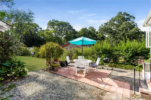 81 Danforth St, Warwick, RI 02888 photo 20